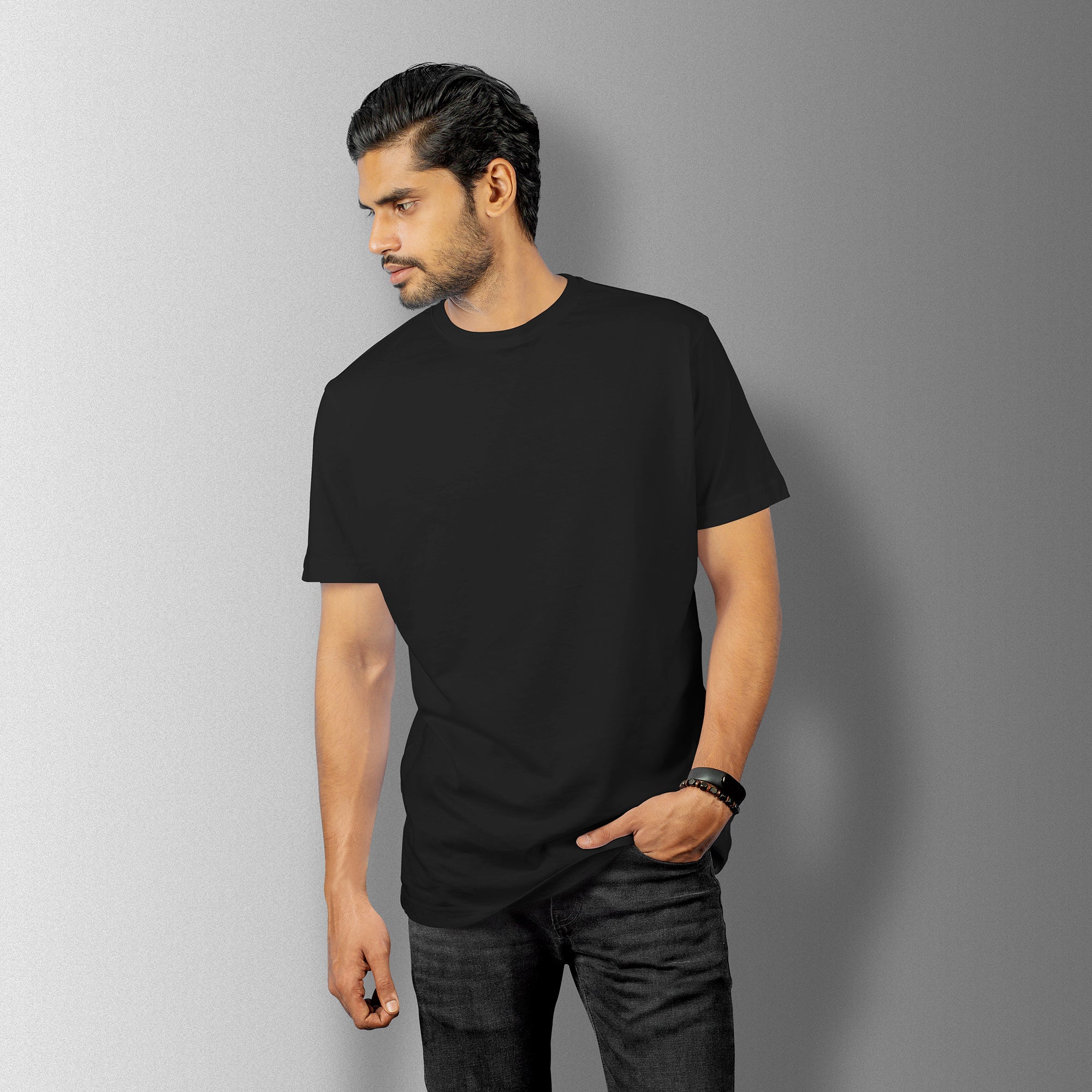 Black Essential Round Neck Short Sleeve T-Shirt (Casual/Sports)